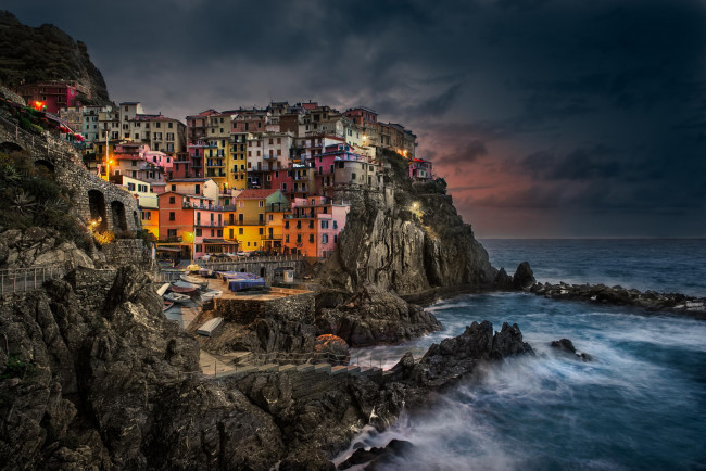 Обои картинки фото города, амальфийское и лигурийское побережье , италия, регион, лигурия, italy, провинция, специя, город, звезды, ночь, manarola