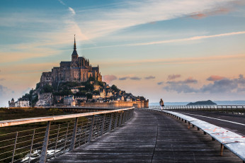 Картинка города -+дворцы +замки +крепости мон-сен-мишель нормандия монастырь дорога