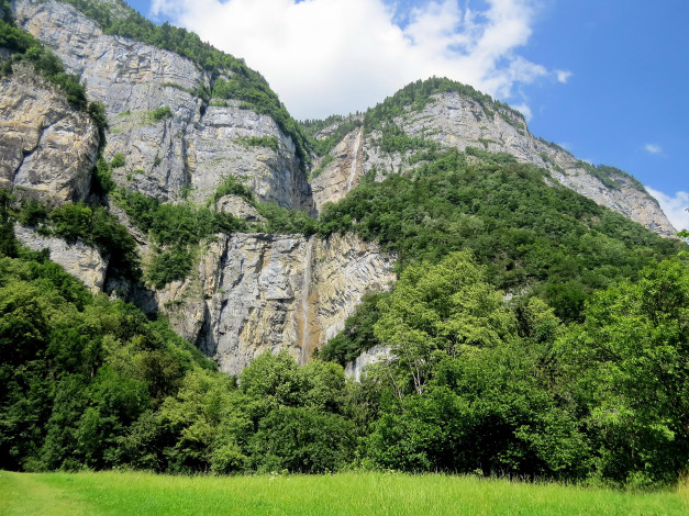 Обои картинки фото природа, водопады, облака, горы