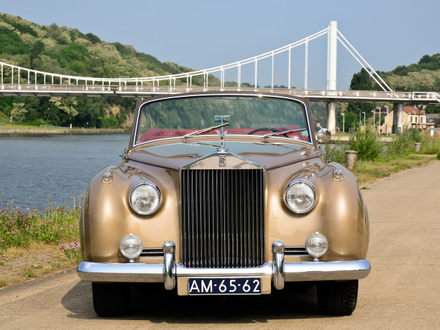 Обои картинки фото rolls-royce silver cloud drophead coupe by mulliner 1959, автомобили, rolls-royce, silver, cloud, drophead, coupe, mulliner, 1959