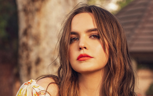Обои картинки фото девушки, bailee madison, шатенка, лицо