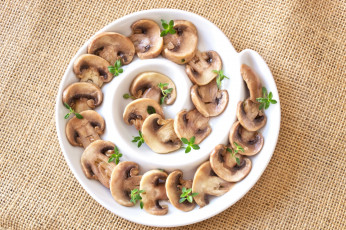 Картинка еда грибы +грибные+блюда ломтики шампиньоны