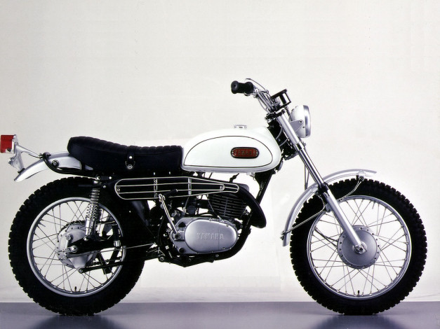 Обои картинки фото мотоциклы, yamaha