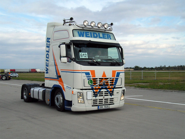 Обои картинки фото автомобили, volvo, trucks