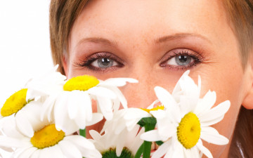 Картинка разное глаза цветы морщинки