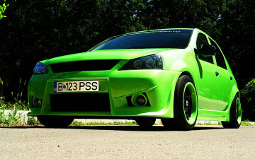 Картинка автомобили renault tuning logan