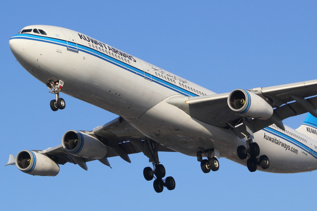 Обои картинки фото airbus a340, авиация, пассажирские самолёты, авиалайнер, небо, полет