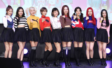 Картинка музыка momoland фон девушки взгляд k-pop