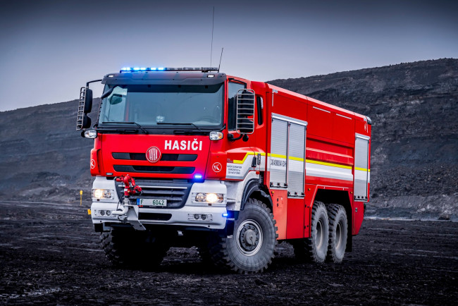 Обои картинки фото автомобили, пожарные машины, tatra