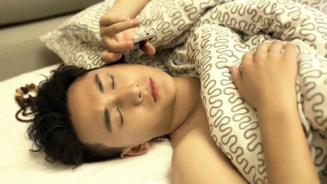 обоя мужчины, ji li, актер, телефон, постель