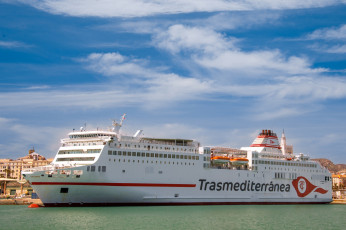 Картинка корабли лайнеры круизный лайнер