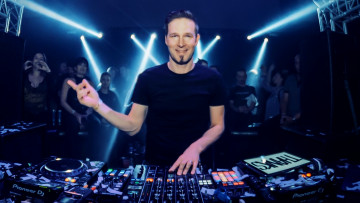 Картинка музыка darude