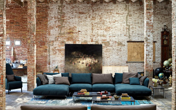 Картинка интерьер гостиная кирпичная стена мягкий уголок