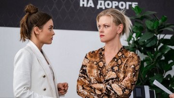 Картинка сестры+ сериал+2021+–+ кино+фильмы сёстры+ сериал ceстры сeриал комедия мелодрама анна котова мария парикмахер start рeжиссeр илья силаев кадры из фильма ангелина стречина ирина бизнес леди