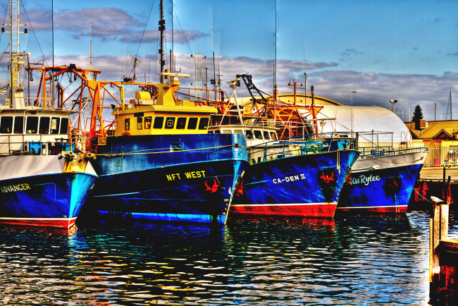 Обои картинки фото корабли, порты, причалы, рыболовные, суда