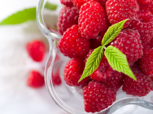 Картинка еда малина листики ягоды