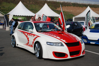 Картинка alfa romeo 147 front honda accord 2003 автомобили выставки уличные фото