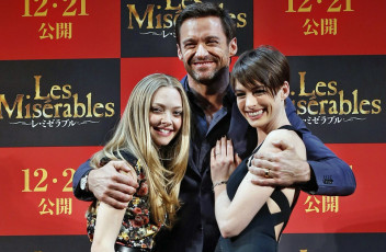 Картинка разное знаменитости anne hathaway hugh jackman amanda seyfried