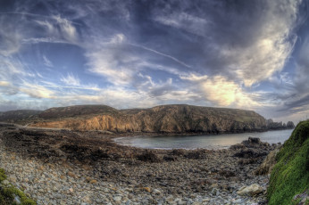 Картинка природа побережье облака залив океан галька пляж