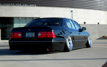 Картинка автомобили выставки+и+уличные+фото toyota