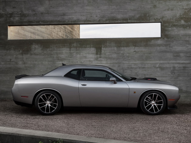 Обои картинки фото автомобили, dodge, hemi, темный, lc, scat, pack, shaker, 392, challenger, 2015г