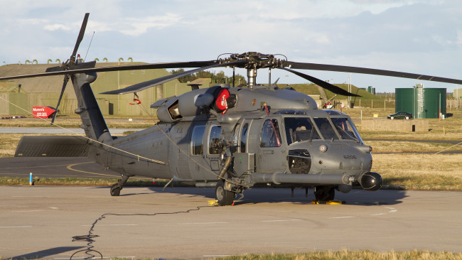 Обои картинки фото pavehawk, авиация, вертолёты, транспорт, аэродром, площадка