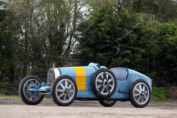 Картинка автомобили классика bugatti