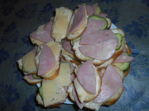 Картинка еда бутерброды +гамбургеры +канапе колбаса сыр огурцы хлеб