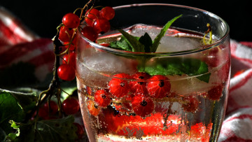 Картинка еда напитки +коктейль коктейль мята смородина