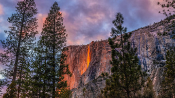 Картинка horsetail+fall yosemite+firefall природа водопады horsetail fall yosemite firefall