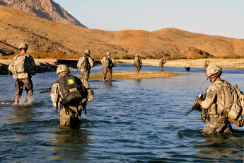 Картинка оружие армия спецназ солдаты