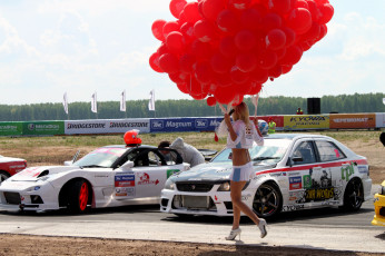 Картинка автомобили авто девушками