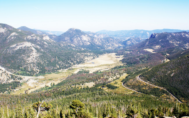 Обои картинки фото природа, горы, лес, дорга