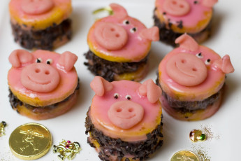 Картинка еда пирожные +кексы +печенье поросята забавные