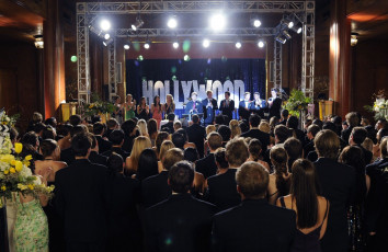 Картинка кино+фильмы 90210 беверли хилз толпа люди сцена