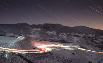 Картинка природа дороги зима звёзды ночь дорога огни