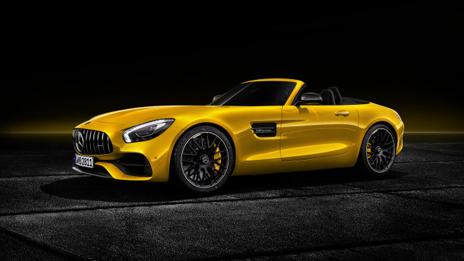 Обои картинки фото mercedes-benz amg gt s roadster 2019, автомобили, mercedes-benz, жёлтый, 2019, s, roadster, gt, amg
