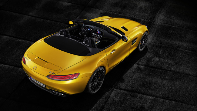 Обои картинки фото mercedes-benz amg gt s roadster 2019, автомобили, mercedes-benz, 2019, gt, amg, roadster, s, жёлтый