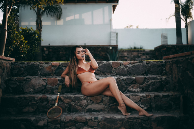 Обои картинки фото девушка, девушки, -unsort , брюнетки, темноволосые, модель