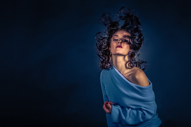 Обои картинки фото девушка, девушки, -unsort , брюнетки, темноволосые, модель