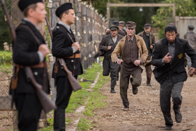 Обои картинки фото собибор , 2018, кино фильмы, собибор, военная, драма, кадры, из, фильма, режиссер, константин, хабенский