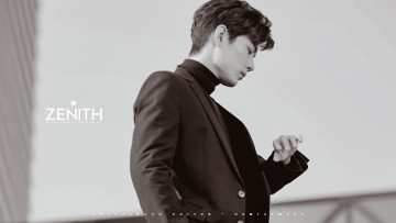 Картинка мужчины xiao+zhan актер пиджак водолазка здание часы