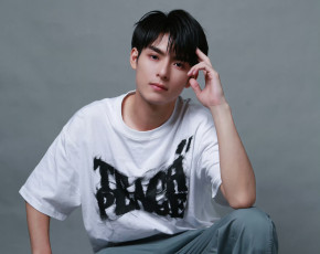 Картинка мужчины wang+hao+xuan ван хао сюань