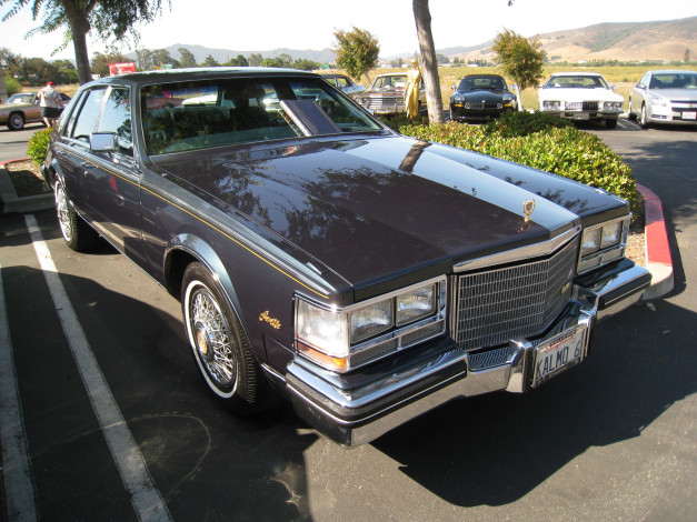 Обои картинки фото автомобили, выставки, уличные, фото, seville