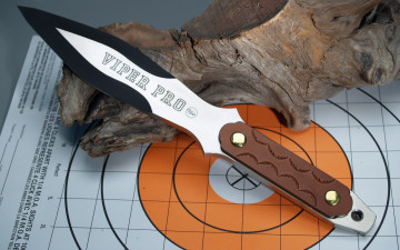 Картинка оружие холодное дерево нож мишень