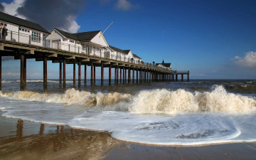 Картинка southwold pier surf природа побережье море пляж коттеджи