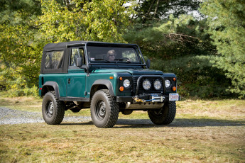 Картинка land+rover+defender+90 автомобили land-rover автопробег автошоу выставка