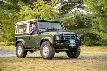 Картинка land+rover+defender+90 автомобили land-rover автопробег выставка автошоу