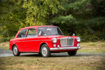 Картинка mg+1100 автомобили mg автопробег выставка автошоу