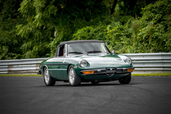 Обои картинки фото alfa romeo spider, автомобили, alfa romeo, выставка, автопробег, автошоу